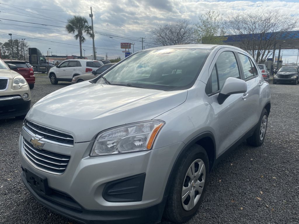 Photo 2 of this CHEVROLET TRAX