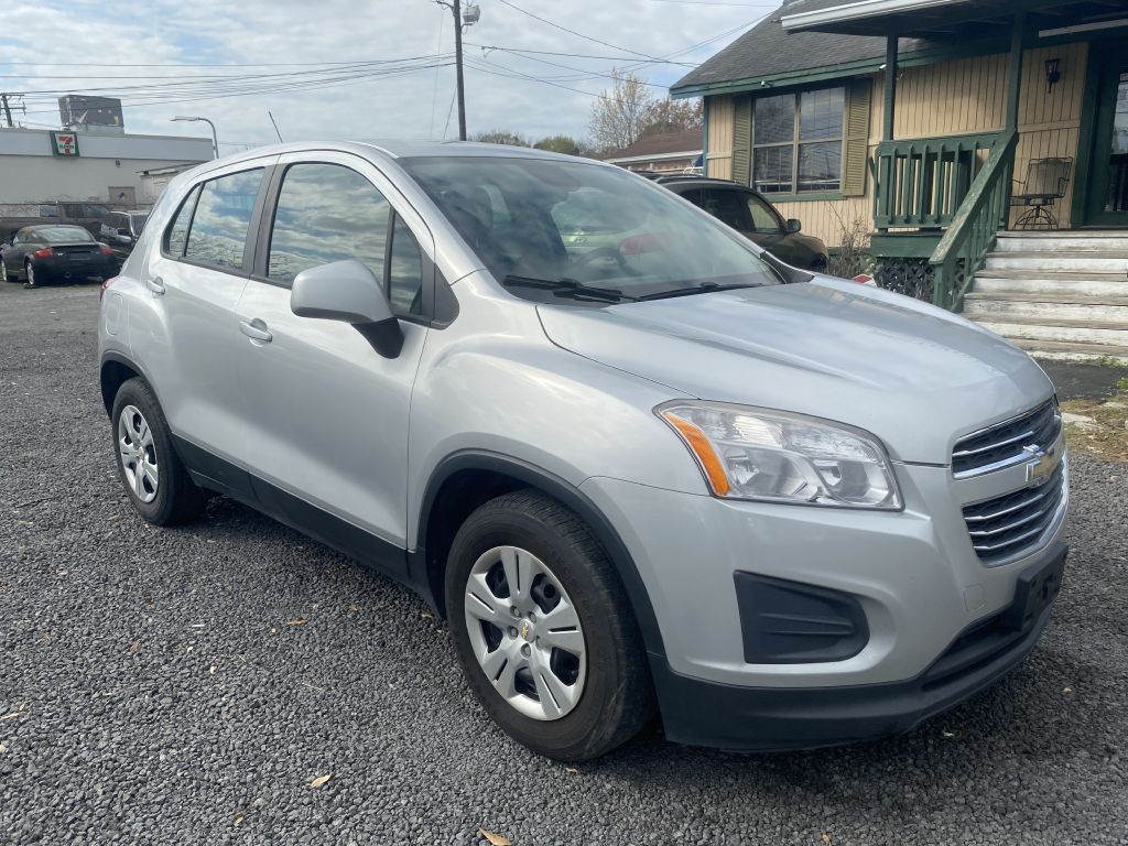 Photo 4 of this CHEVROLET TRAX