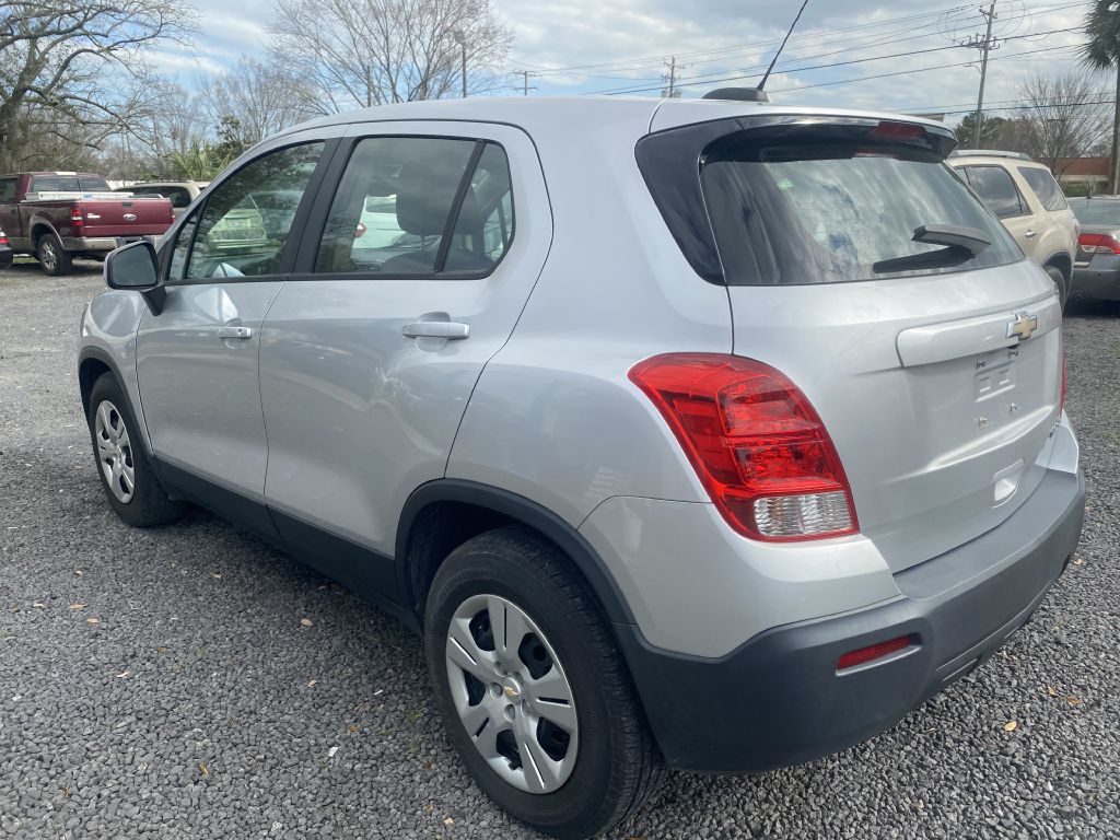 Photo 8 of this CHEVROLET TRAX