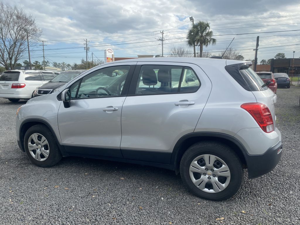 Photo 9 of this CHEVROLET TRAX