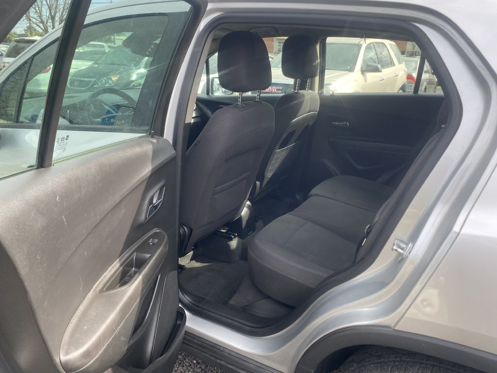 Photo 11 of this CHEVROLET TRAX