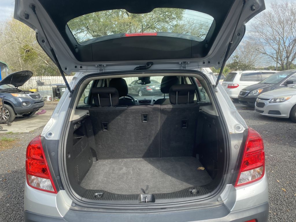Photo 12 of this CHEVROLET TRAX