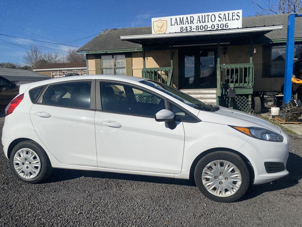 Photo 4 of this FORD FIESTA