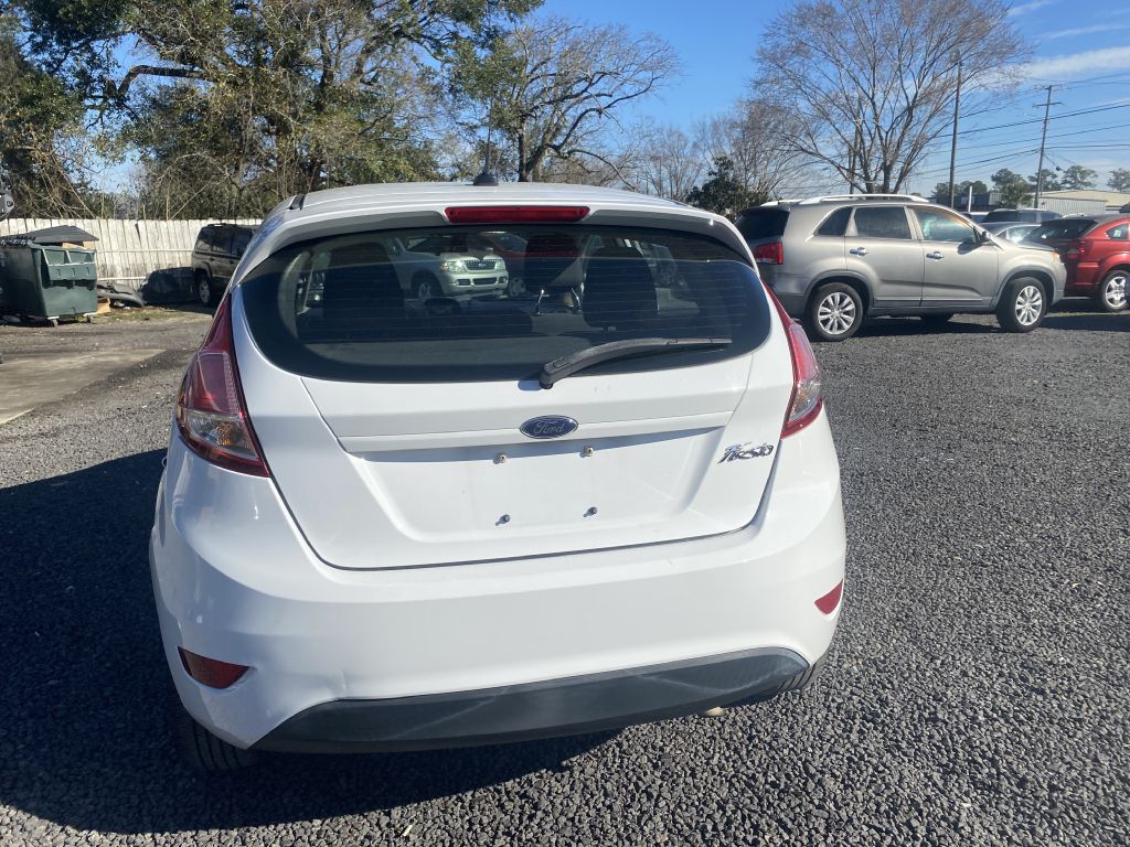 Photo 6 of this FORD FIESTA