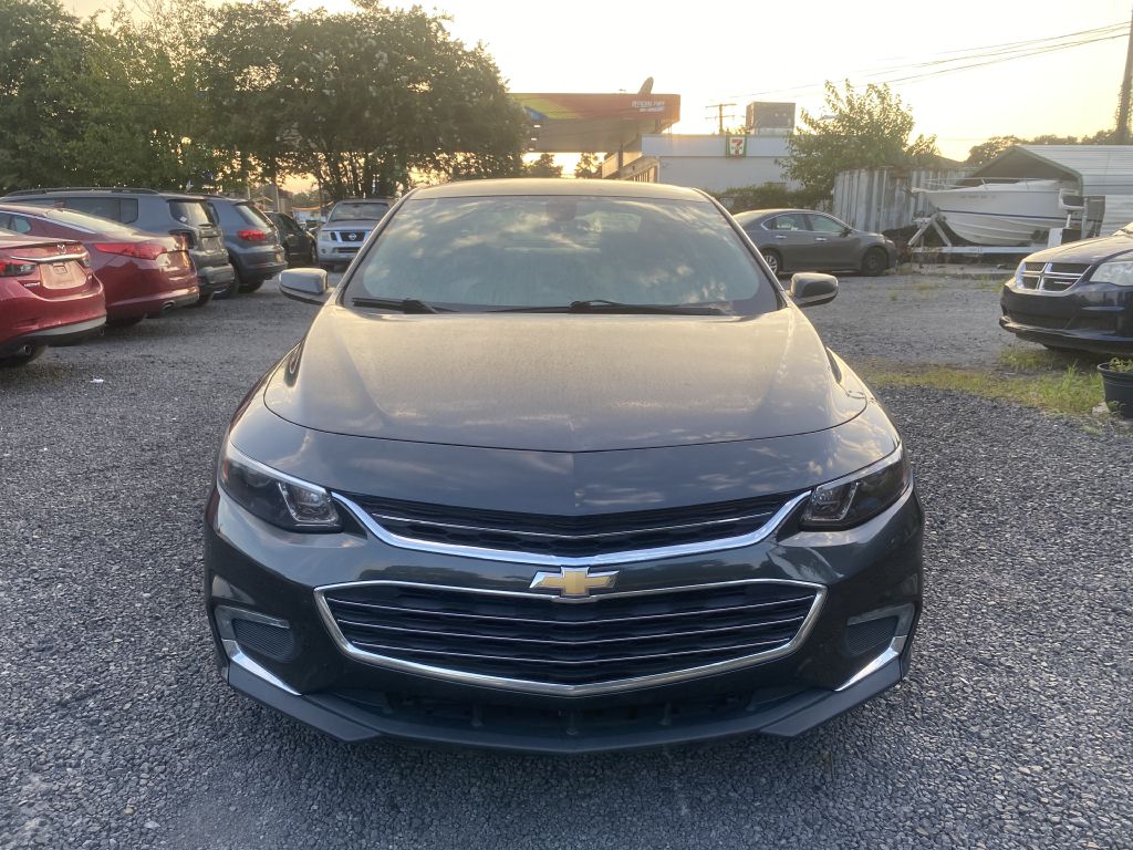 Photo 2 of this CHEVROLET MALIBU