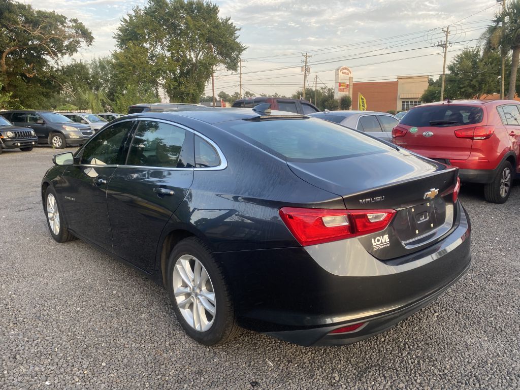 Photo 7 of this CHEVROLET MALIBU
