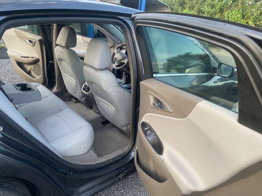 Photo 11 of this CHEVROLET MALIBU