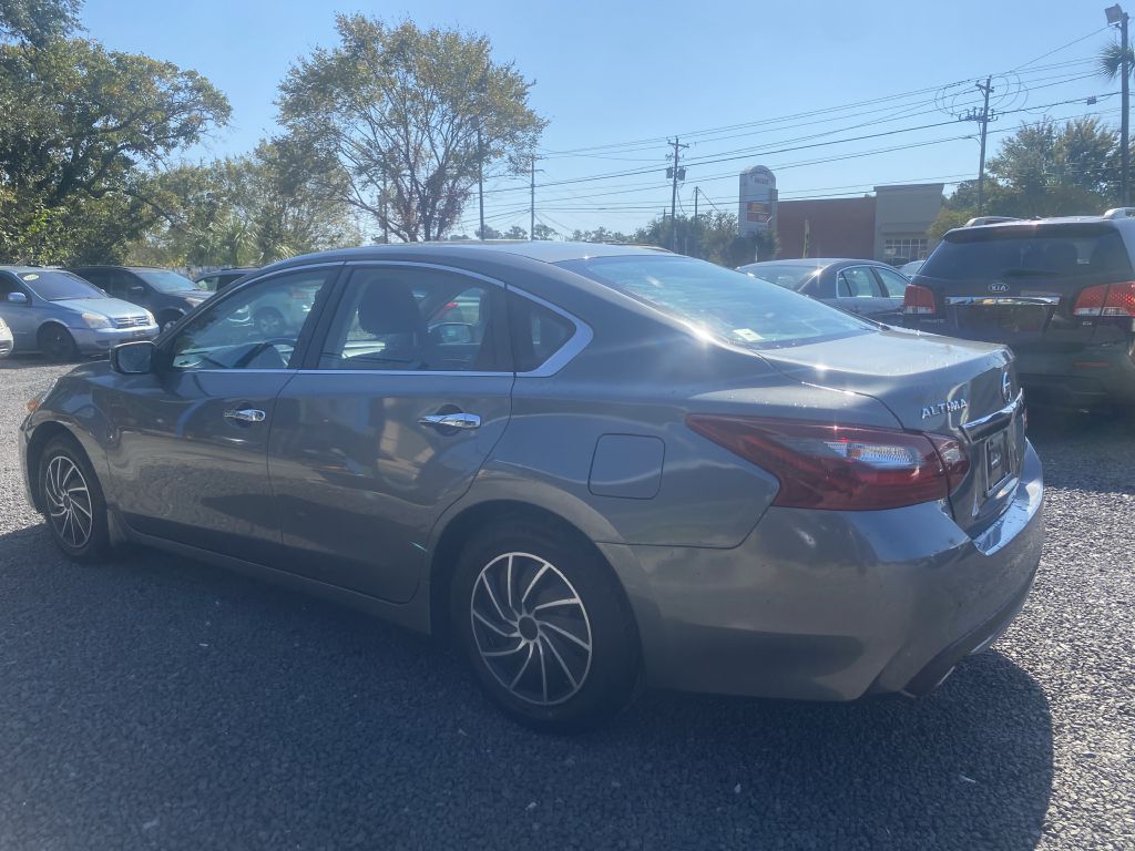 Photo 6 of this NISSAN ALTIMA
