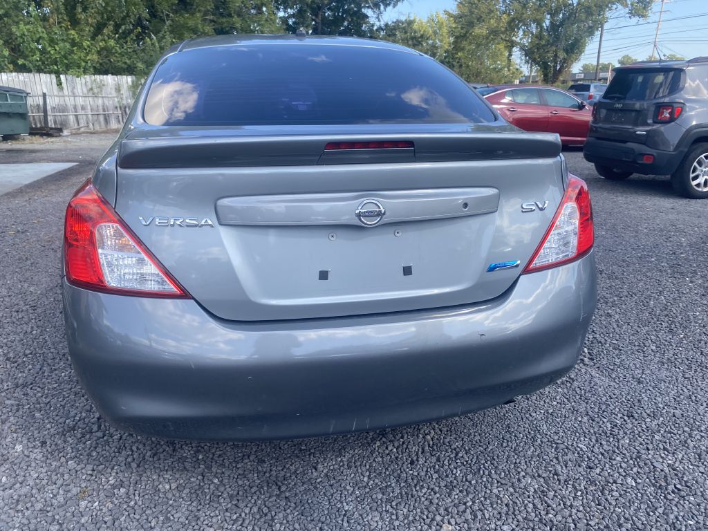 Photo 6 of this NISSAN VERSA