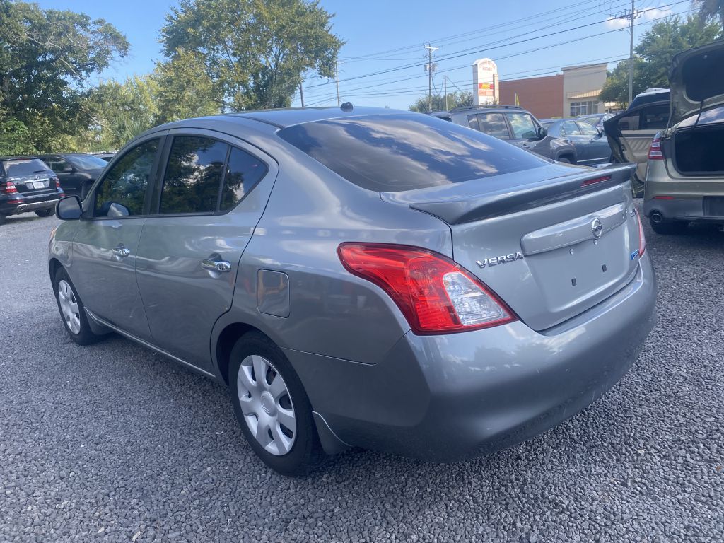 Photo 7 of this NISSAN VERSA