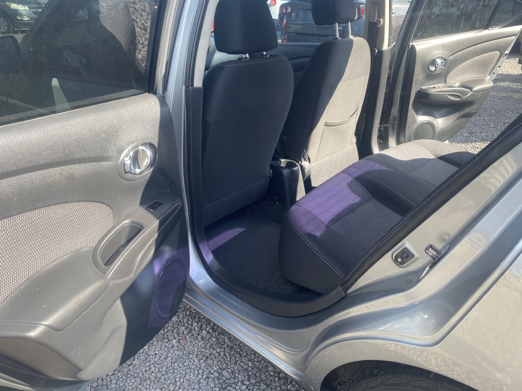 Photo 12 of this NISSAN VERSA