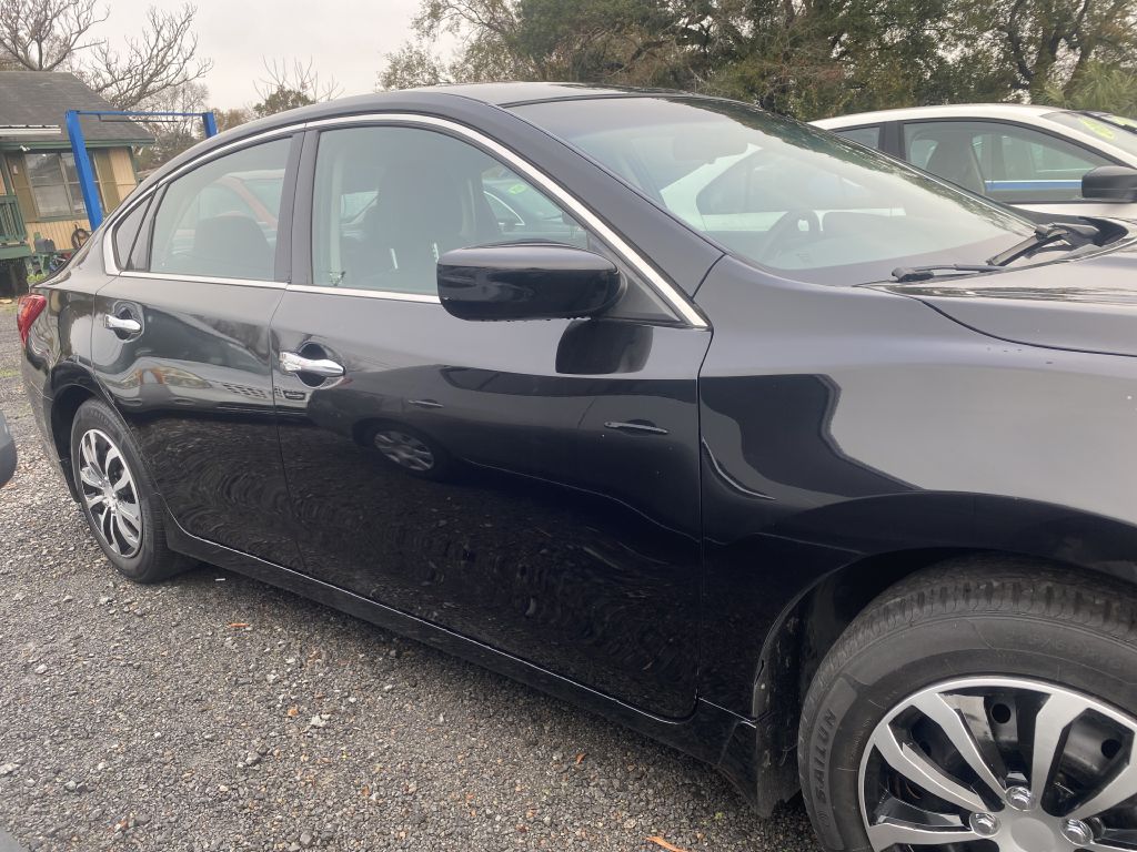 Photo 3 of this NISSAN ALTIMA