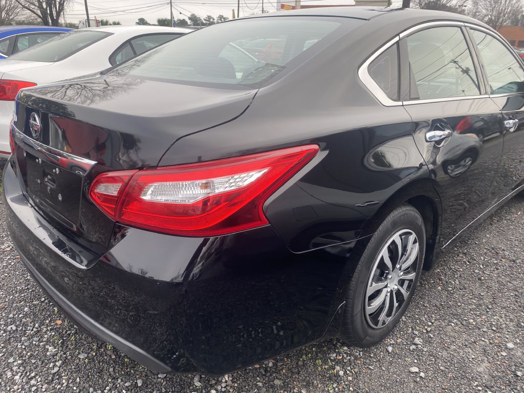 Photo 4 of this NISSAN ALTIMA