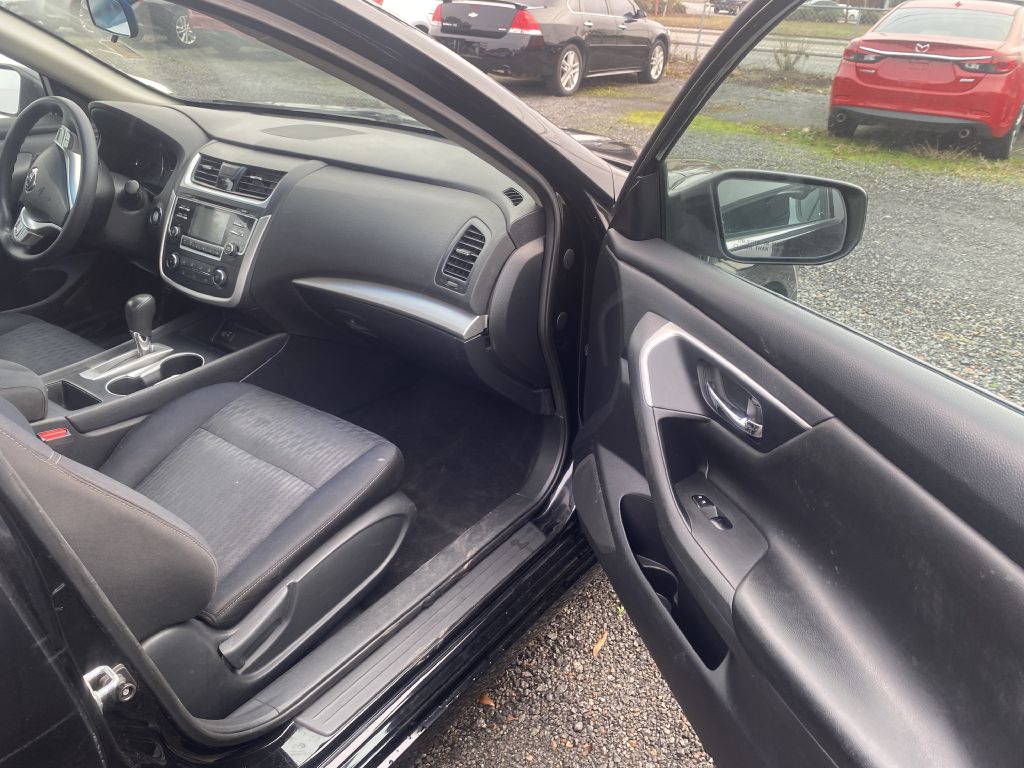 Photo 11 of this NISSAN ALTIMA