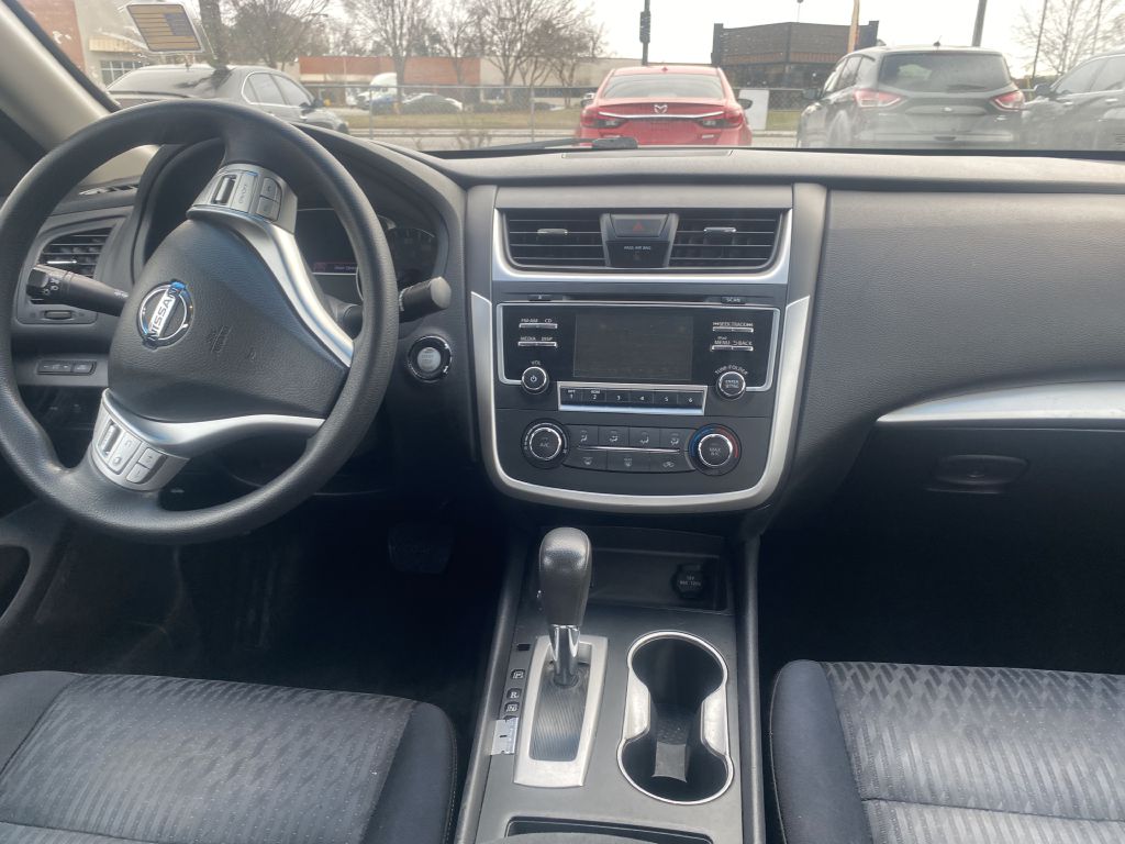 Photo 13 of this NISSAN ALTIMA