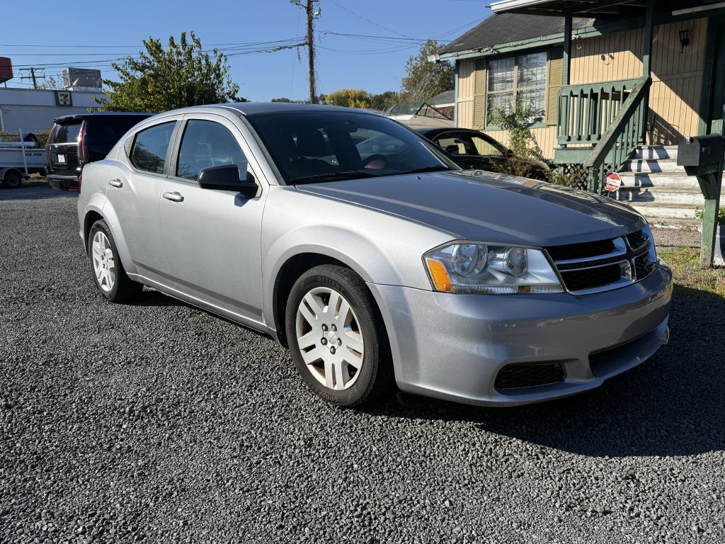 Photo 3 of this DODGE AVENGER