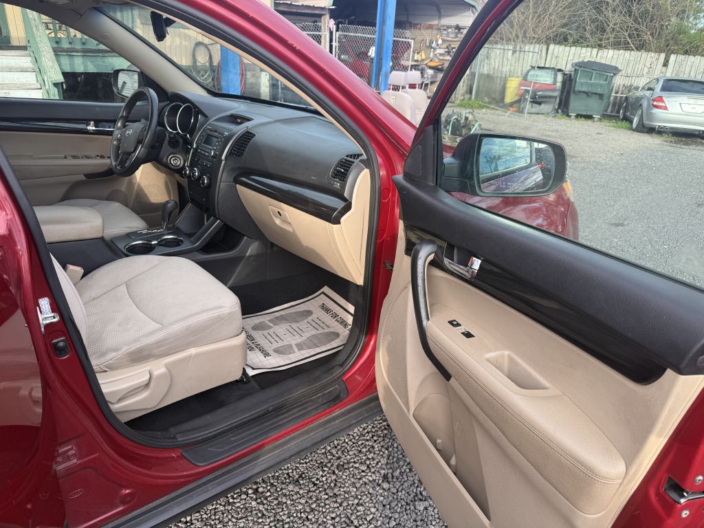 Photo 11 of this KIA SORENTO