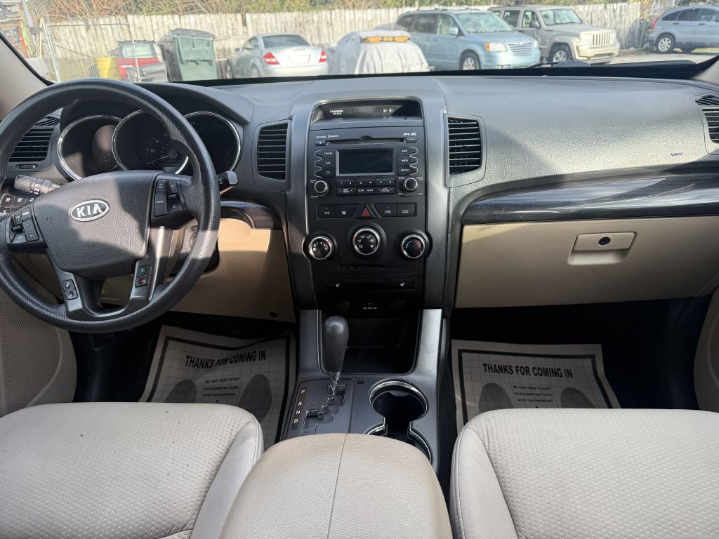 Photo 13 of this KIA SORENTO