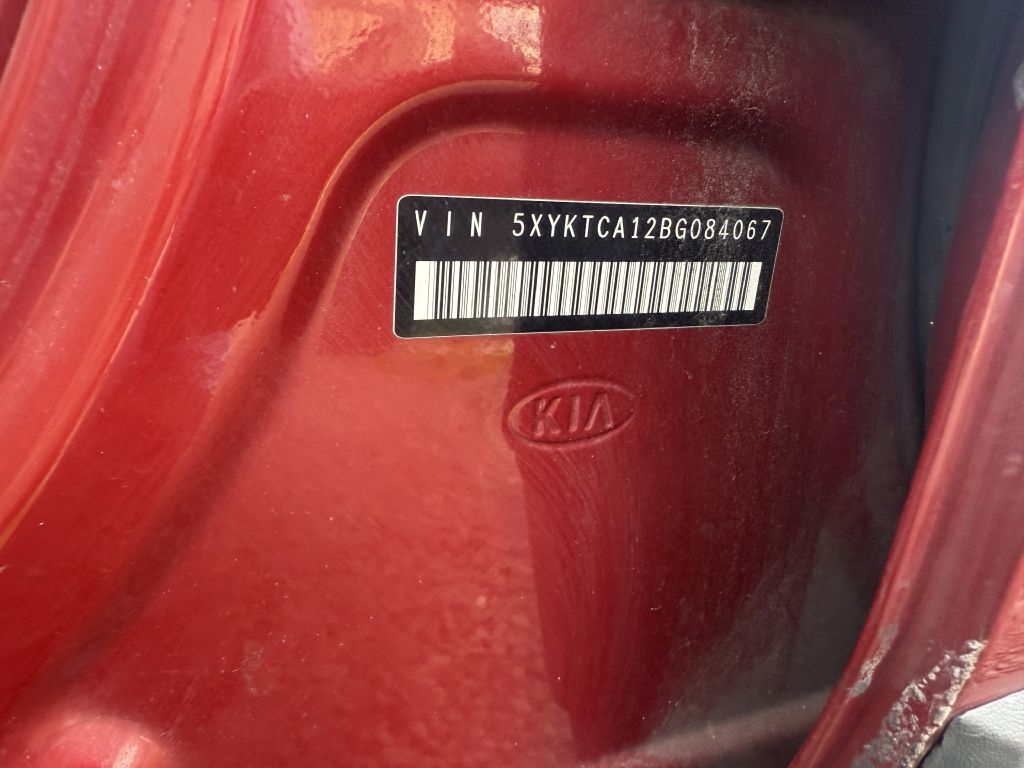 Photo 14 of this KIA SORENTO