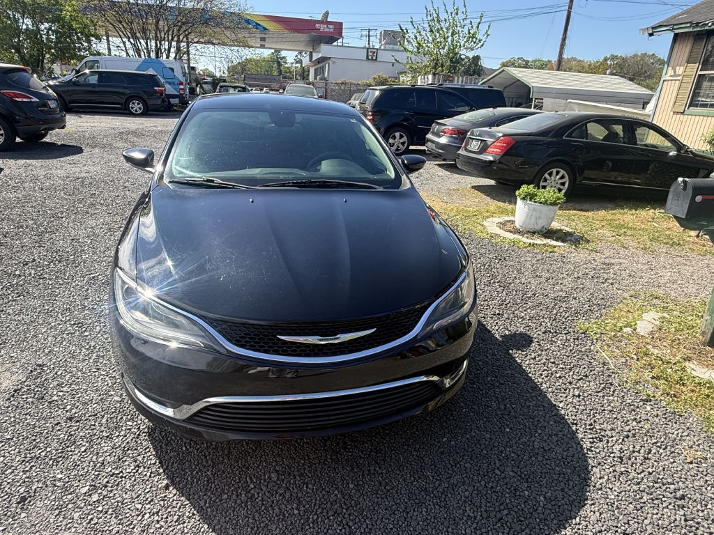 Photo 2 of this CHRYSLER 200