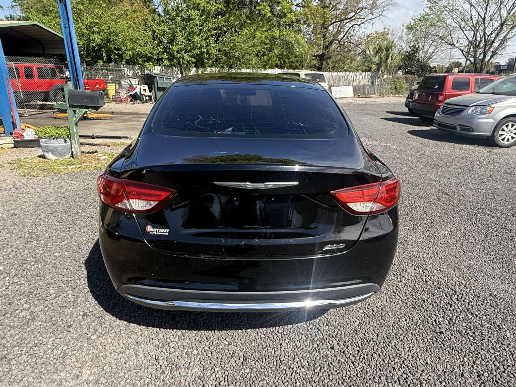 Photo 6 of this CHRYSLER 200