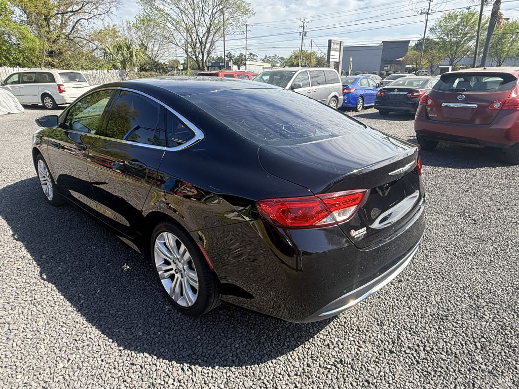 Photo 7 of this CHRYSLER 200