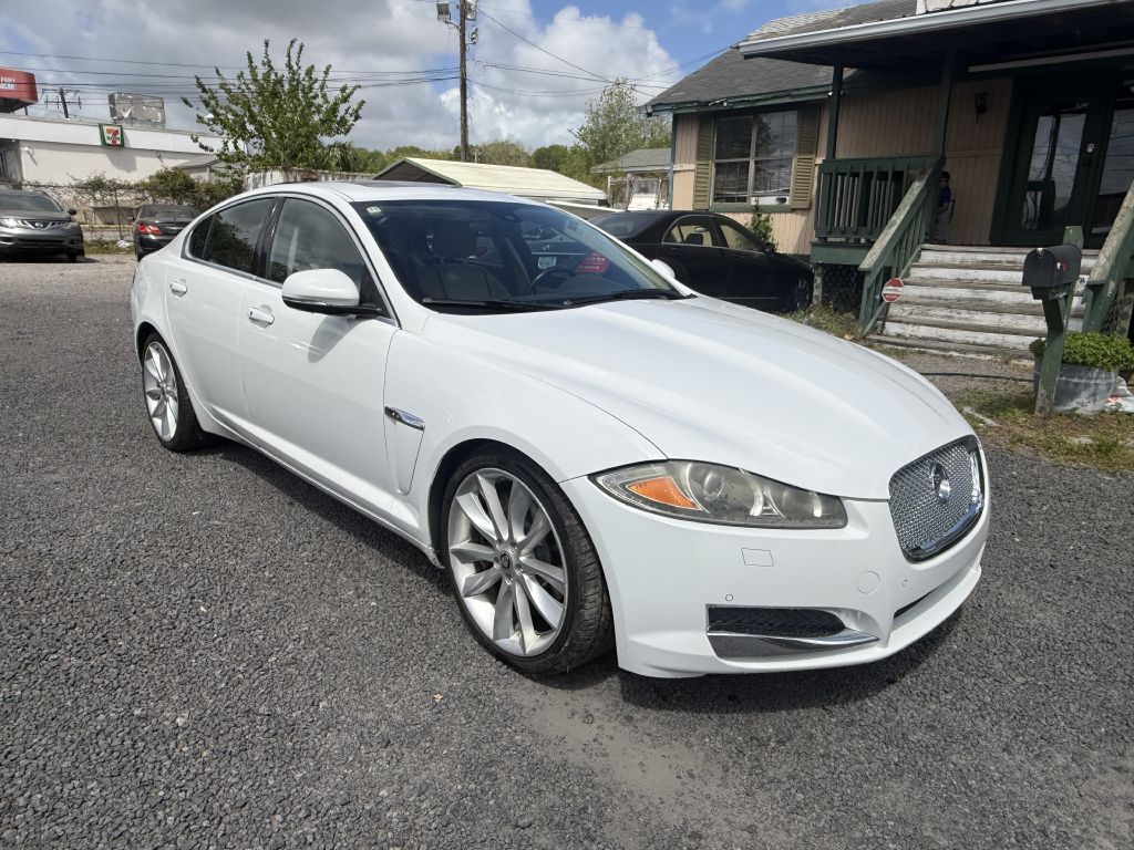 Photo 3 of this JAGUAR XF