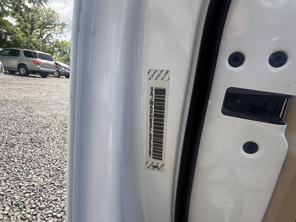 Photo 16 of this JAGUAR XF