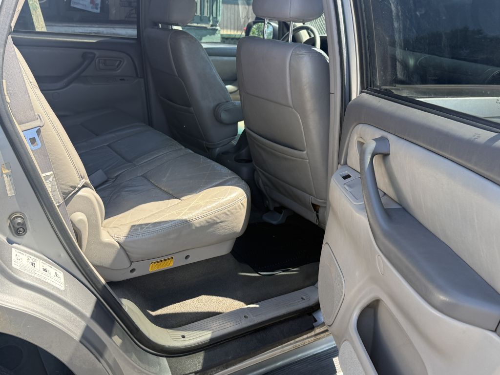 Photo 14 of this TOYOTA SEQUOIA