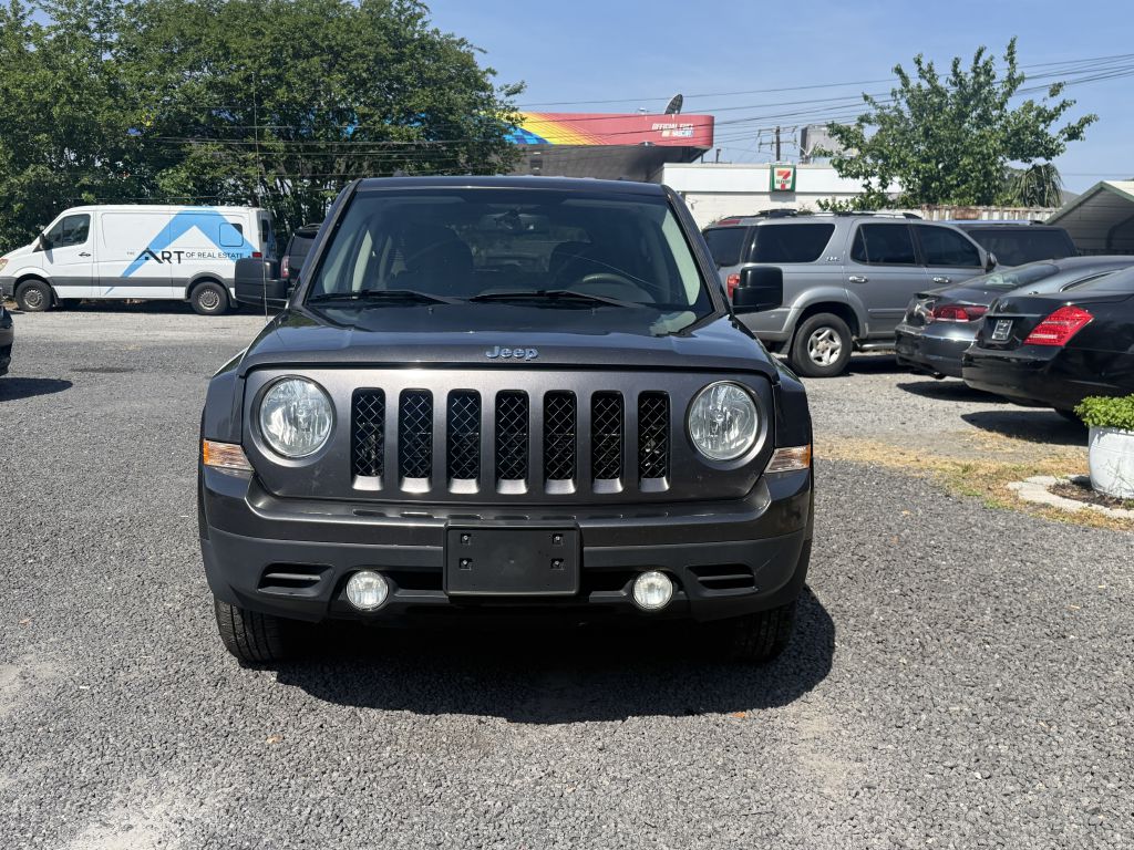 Photo 2 of this JEEP PATRIOT
