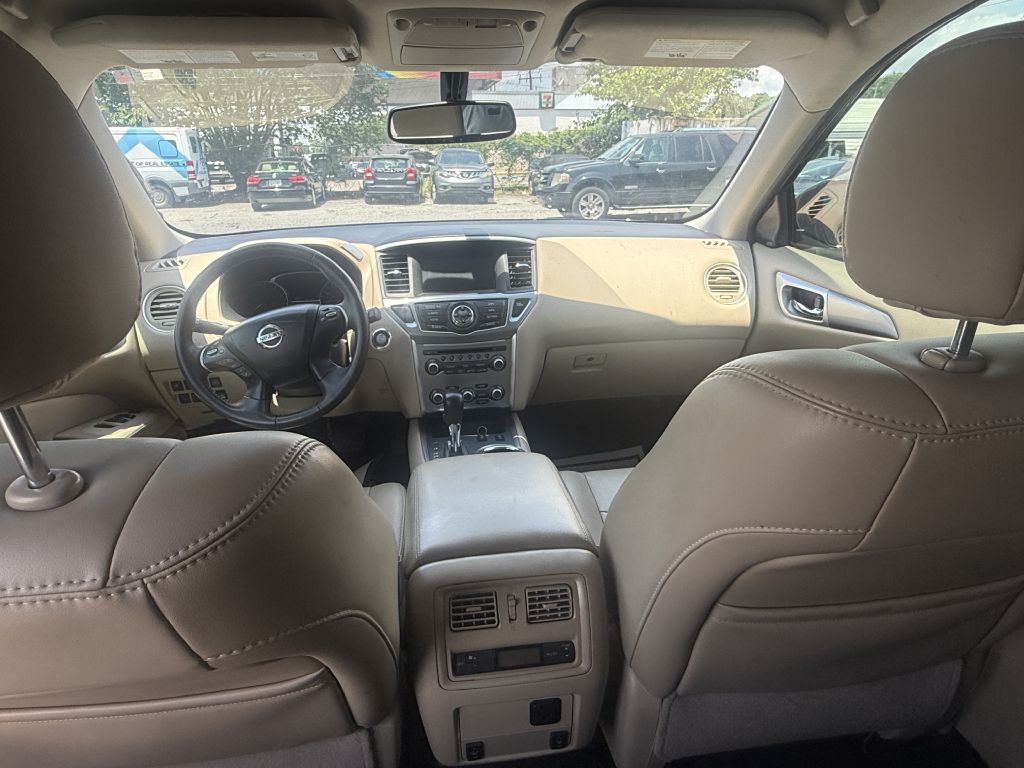 Photo 14 of this NISSAN PATHFINDER