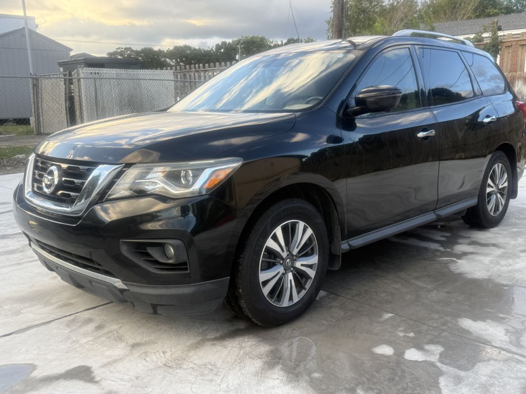 2017 NISSAN PATHFINDER