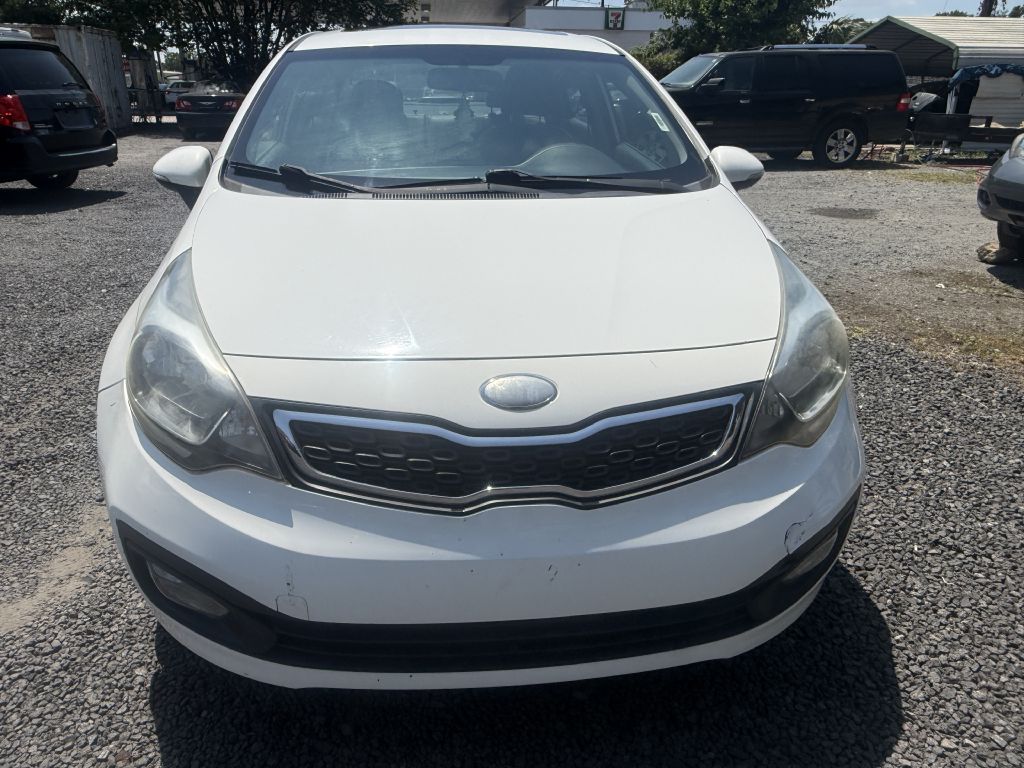 Photo 2 of this KIA RIO