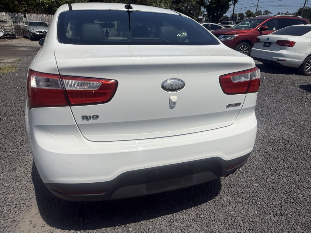 Photo 6 of this KIA RIO