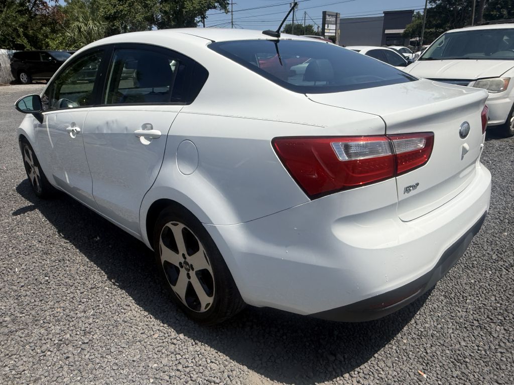 Photo 7 of this KIA RIO