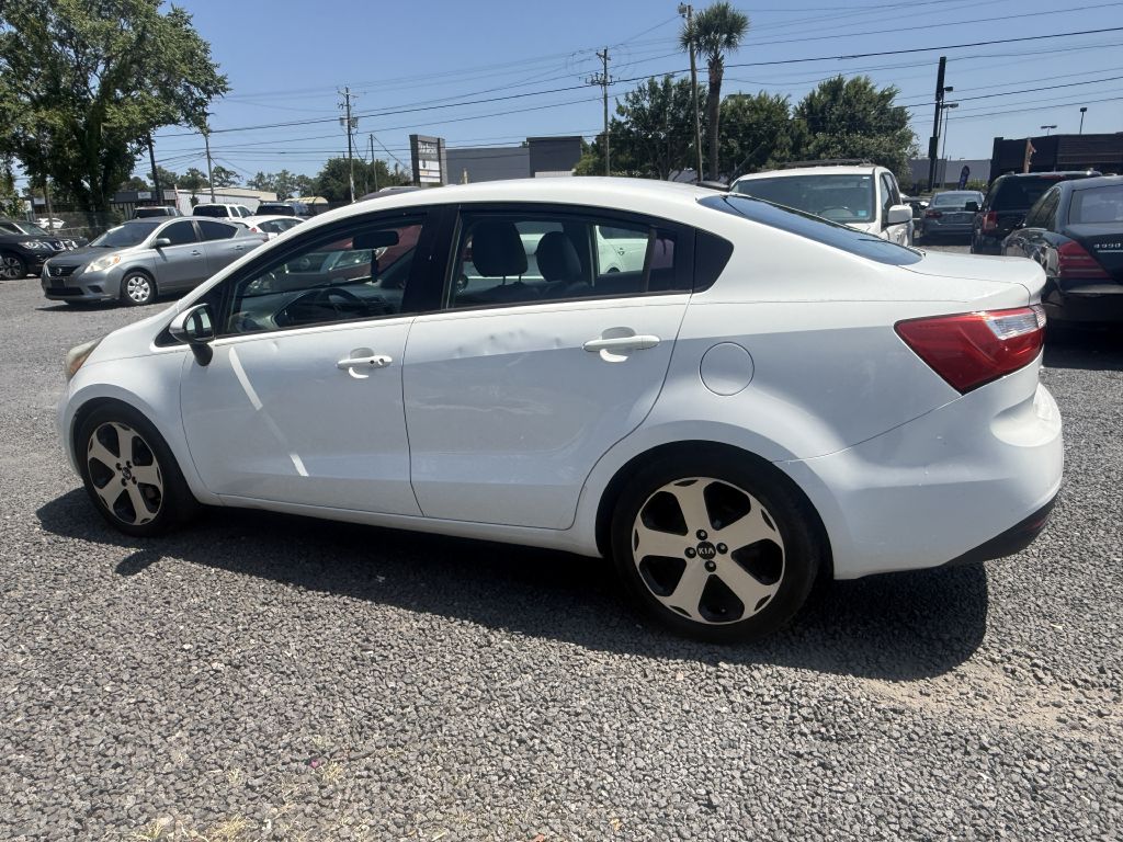 Photo 8 of this KIA RIO