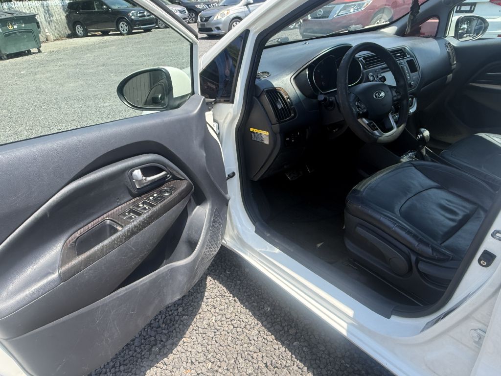 Photo 9 of this KIA RIO
