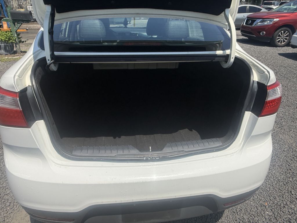 Photo 12 of this KIA RIO