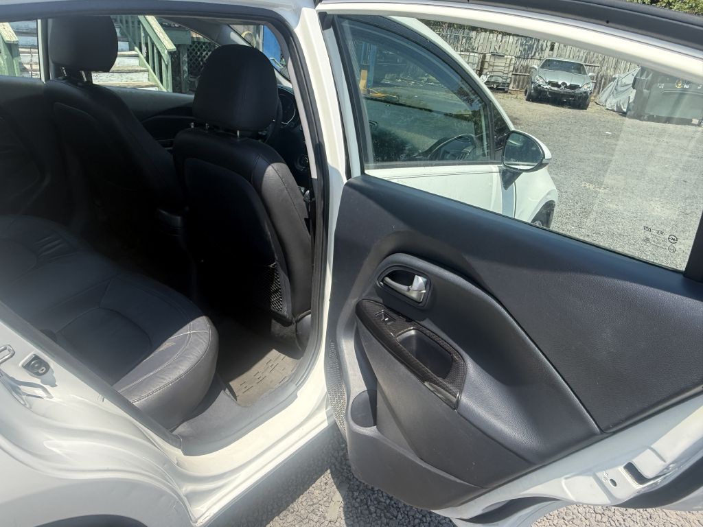 Photo 14 of this KIA RIO