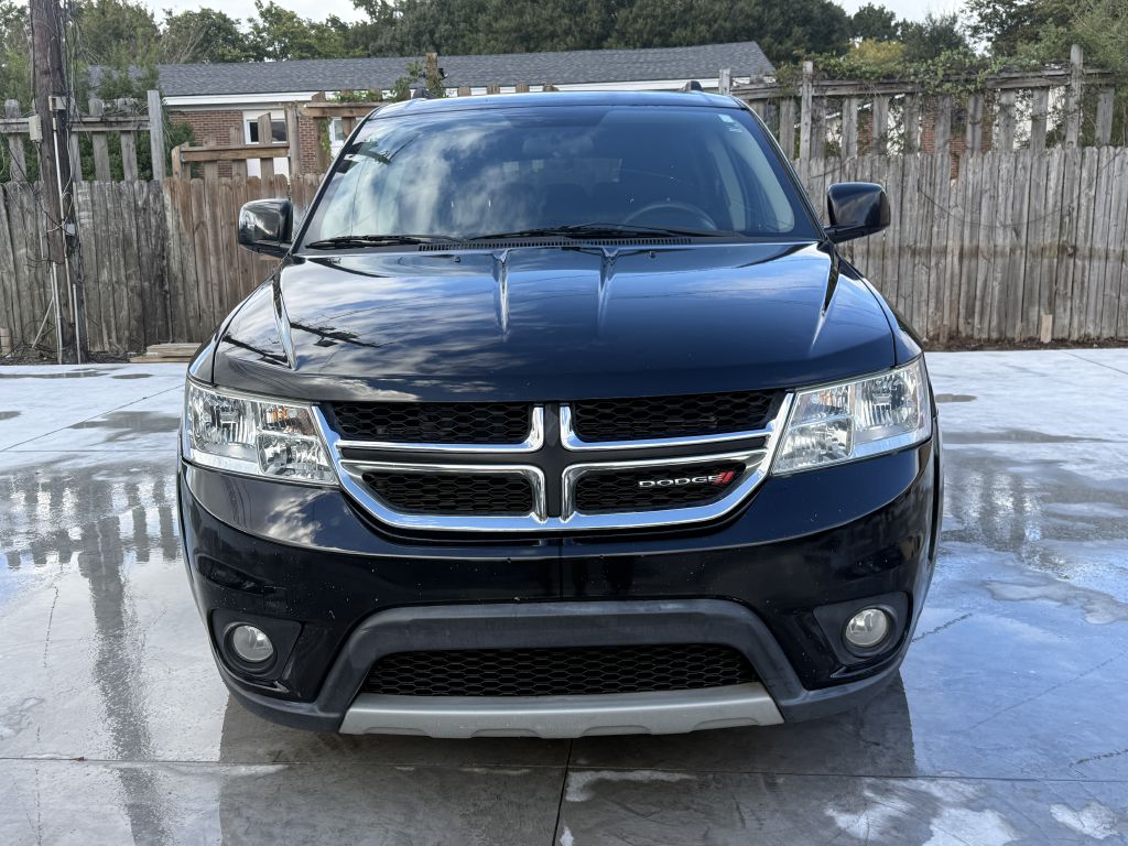 Photo 2 of this DODGE JOURNEY