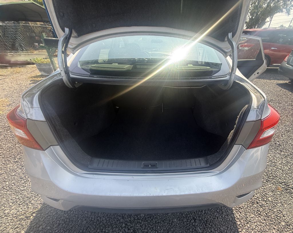 Photo 11 of this NISSAN SENTRA
