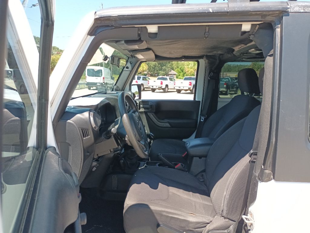Photo 9 of this JEEP WRANGLER