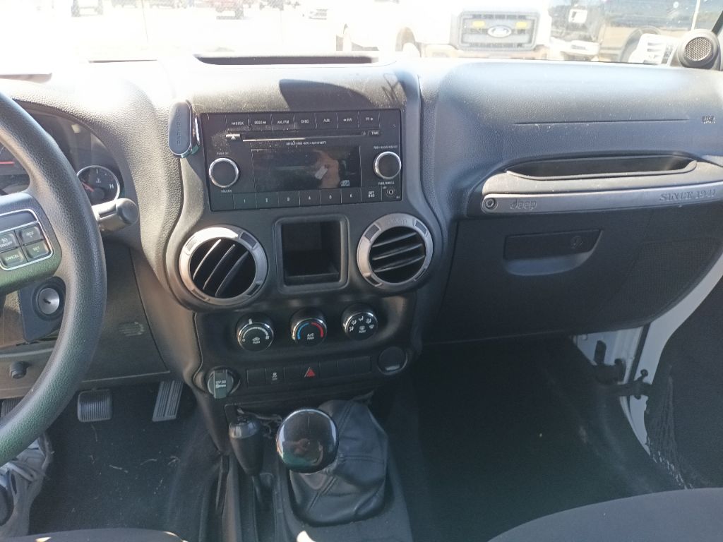 Photo 10 of this JEEP WRANGLER