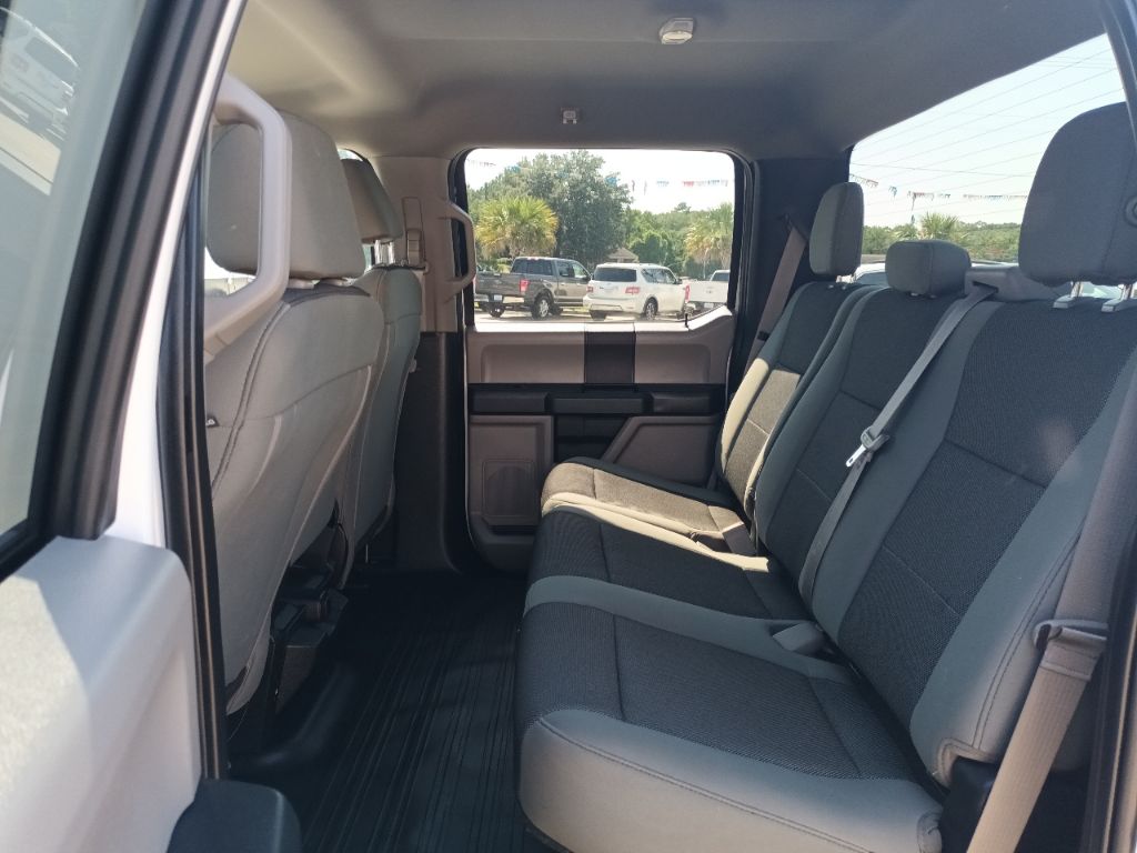 Photo 21 of this FORD F150