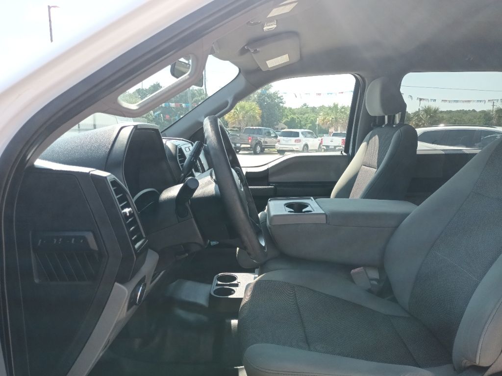 Photo 19 of this FORD F150