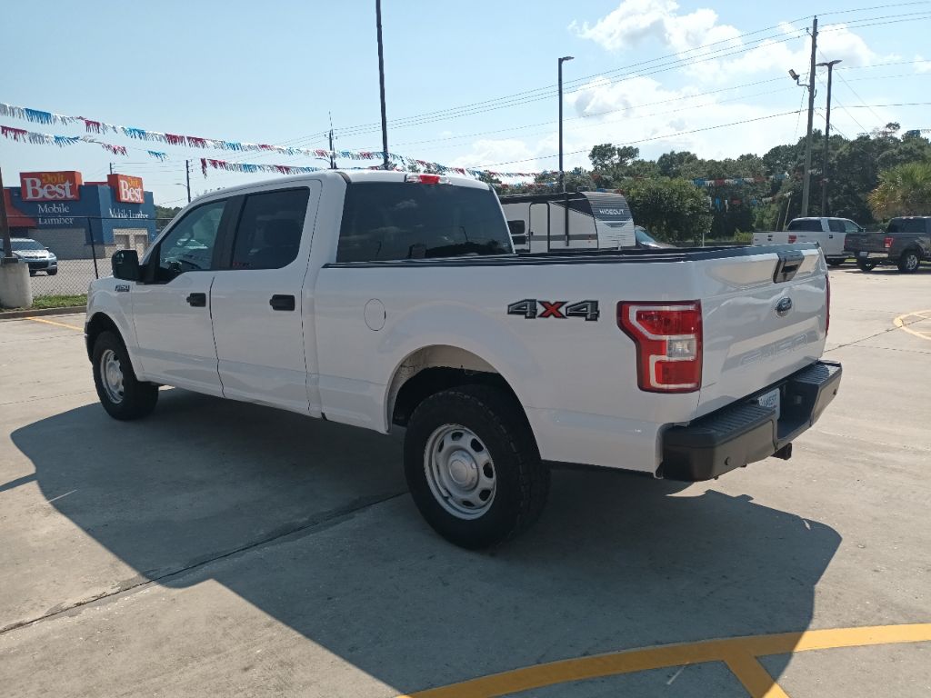 Photo 4 of this FORD F150
