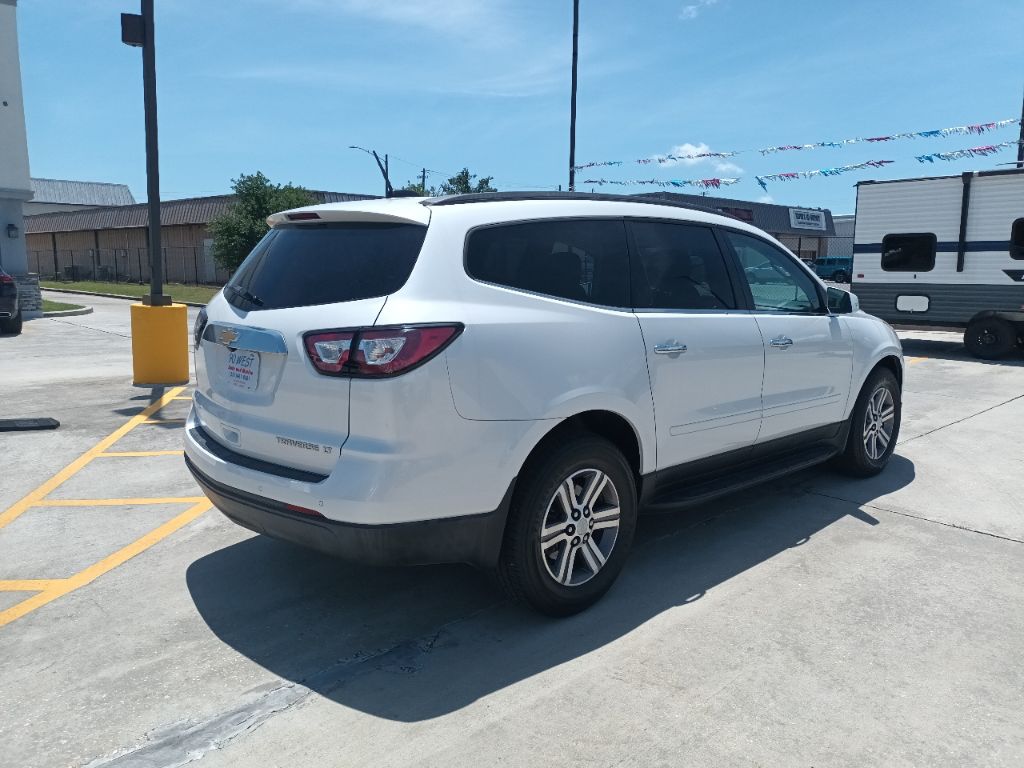 Photo 3 of this CHEVROLET TRAVERSE