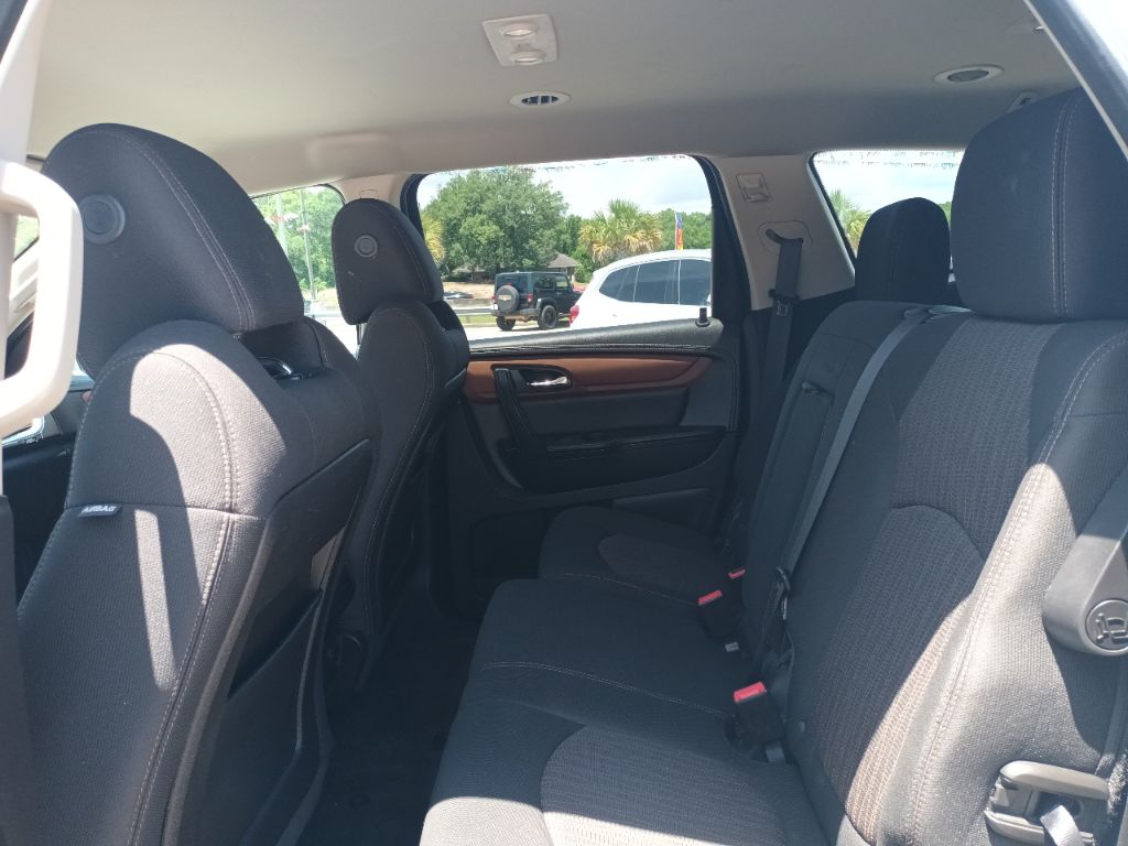 Photo 7 of this CHEVROLET TRAVERSE