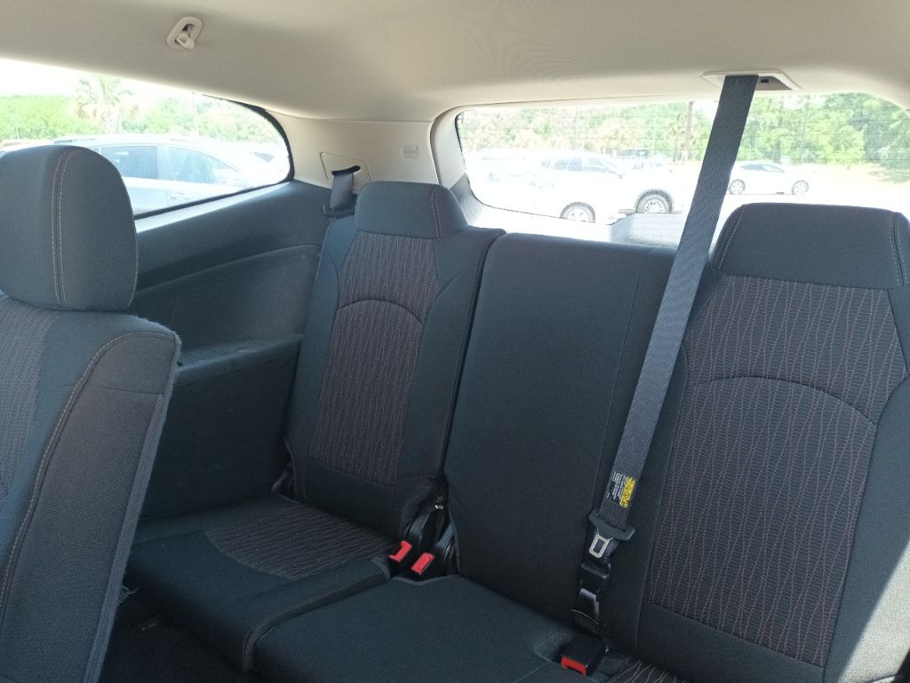 Photo 11 of this CHEVROLET TRAVERSE