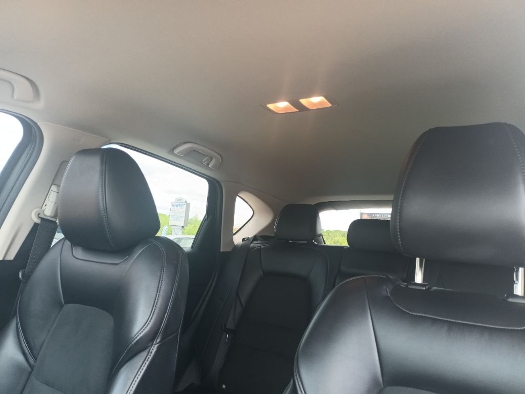 Photo 10 of this MAZDA CX-5